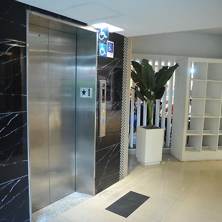 Great Family Hotel Taipei Exterior photo